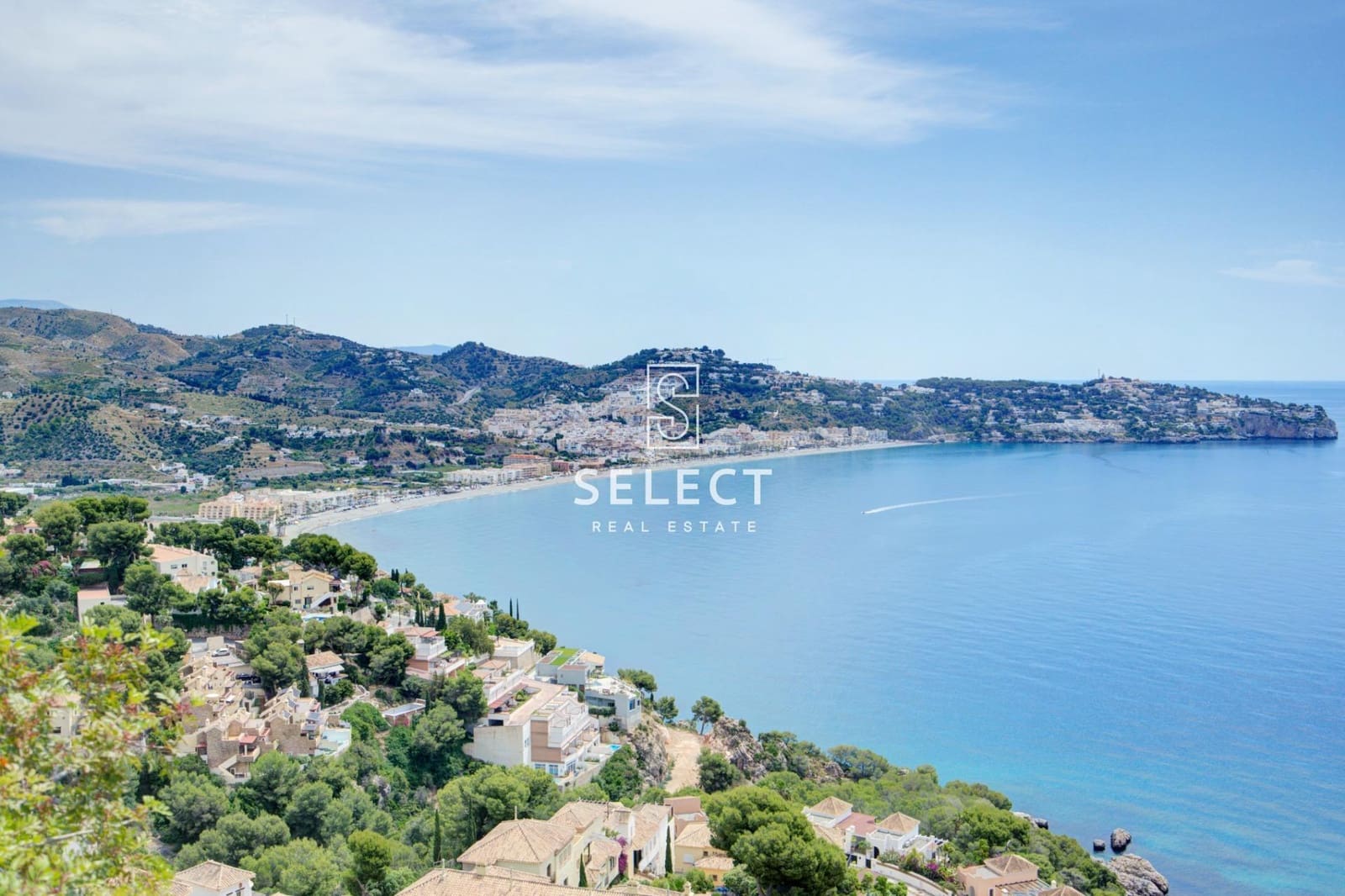 4 bedroom Terraced Villa for sale in La Herradura with pool garage - € 418,000 (Ref: 9878886)