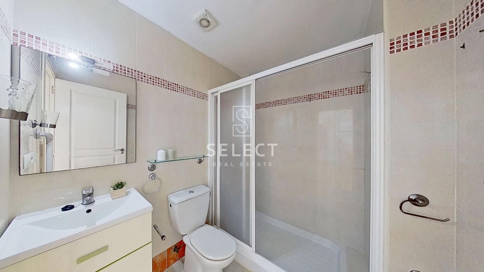 1 chambre Appartement à vendre à Velez de Benaudalla avec piscine garage - 90 000 € (Ref: 9890400)