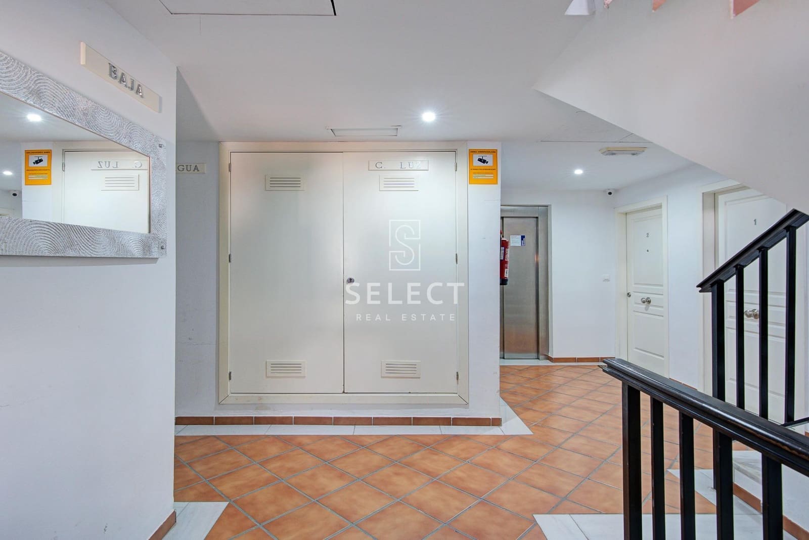 1 chambre Appartement à vendre à Velez de Benaudalla avec piscine garage - 90 000 € (Ref: 9890400)