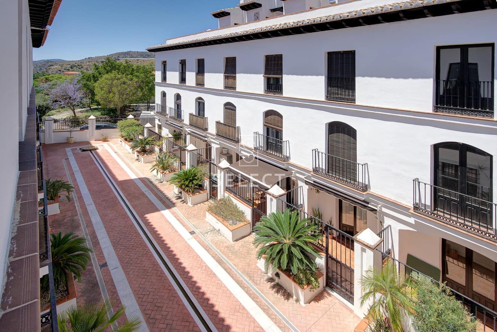 1 chambre Appartement à vendre à Velez de Benaudalla avec piscine garage - 90 000 € (Ref: 9890400)