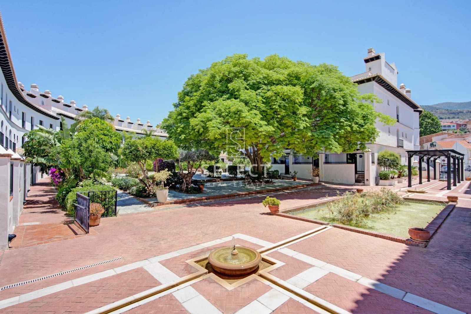 1 chambre Appartement à vendre à Velez de Benaudalla avec piscine garage - 90 000 € (Ref: 9890400)