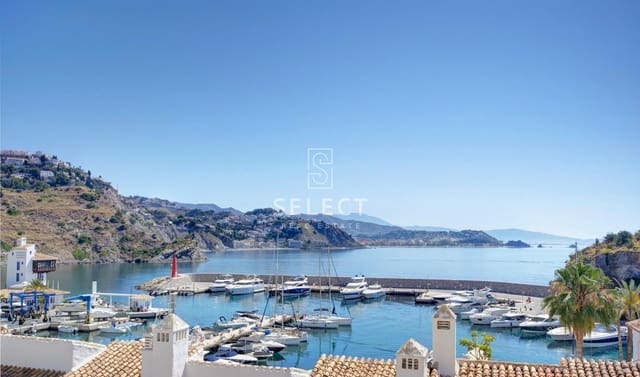 4 sovrum Radhus till salu i La Herradura, Almuñécar med garage - 365 000 € (Ref: 9903950)