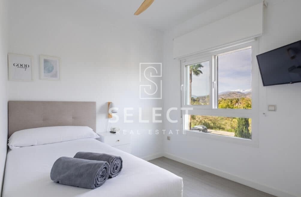 Apartamento de 2 habitaciones en Motril en venta con piscina garaje - 288.000 € (Ref: 9903951)