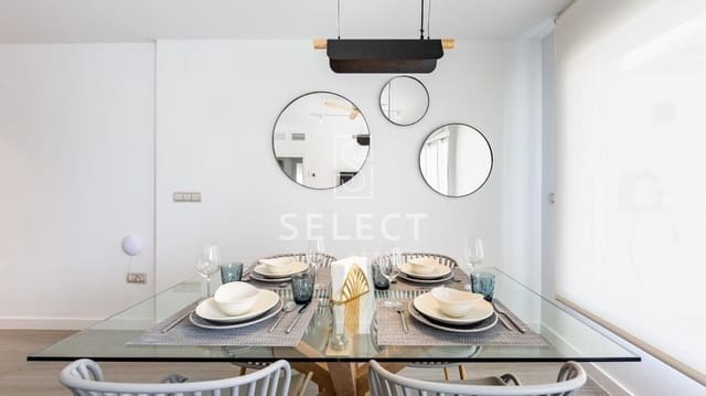Apartamento de 2 habitaciones en Motril en venta - 288.000 € (Ref: 9903951)