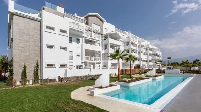 Apartamento de 2 habitaciones en Motril en venta - 288.000 € (Ref: 9903951)