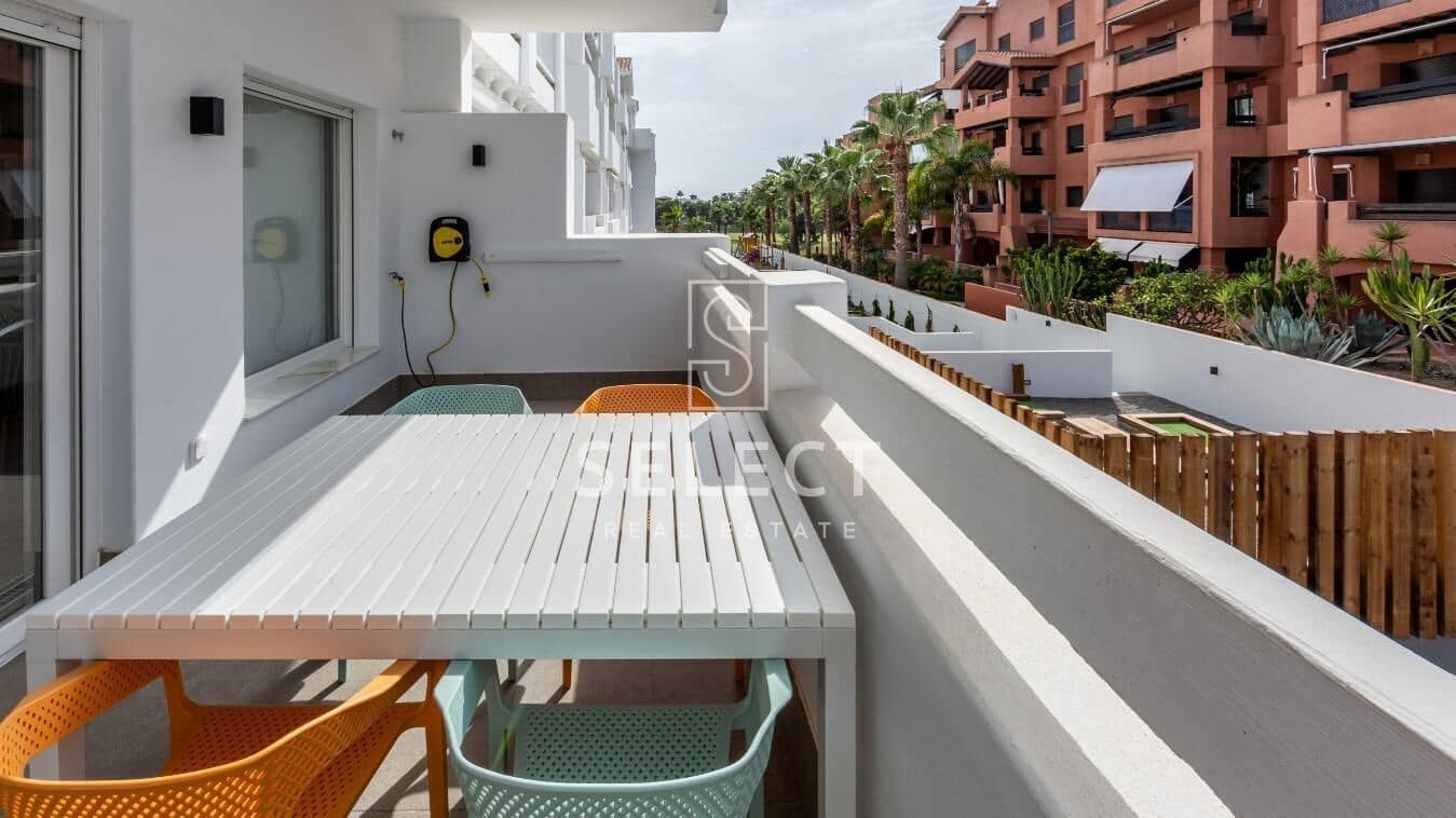 Apartamento de 2 habitaciones en Motril en venta con piscina garaje - 288.000 € (Ref: 9903951)