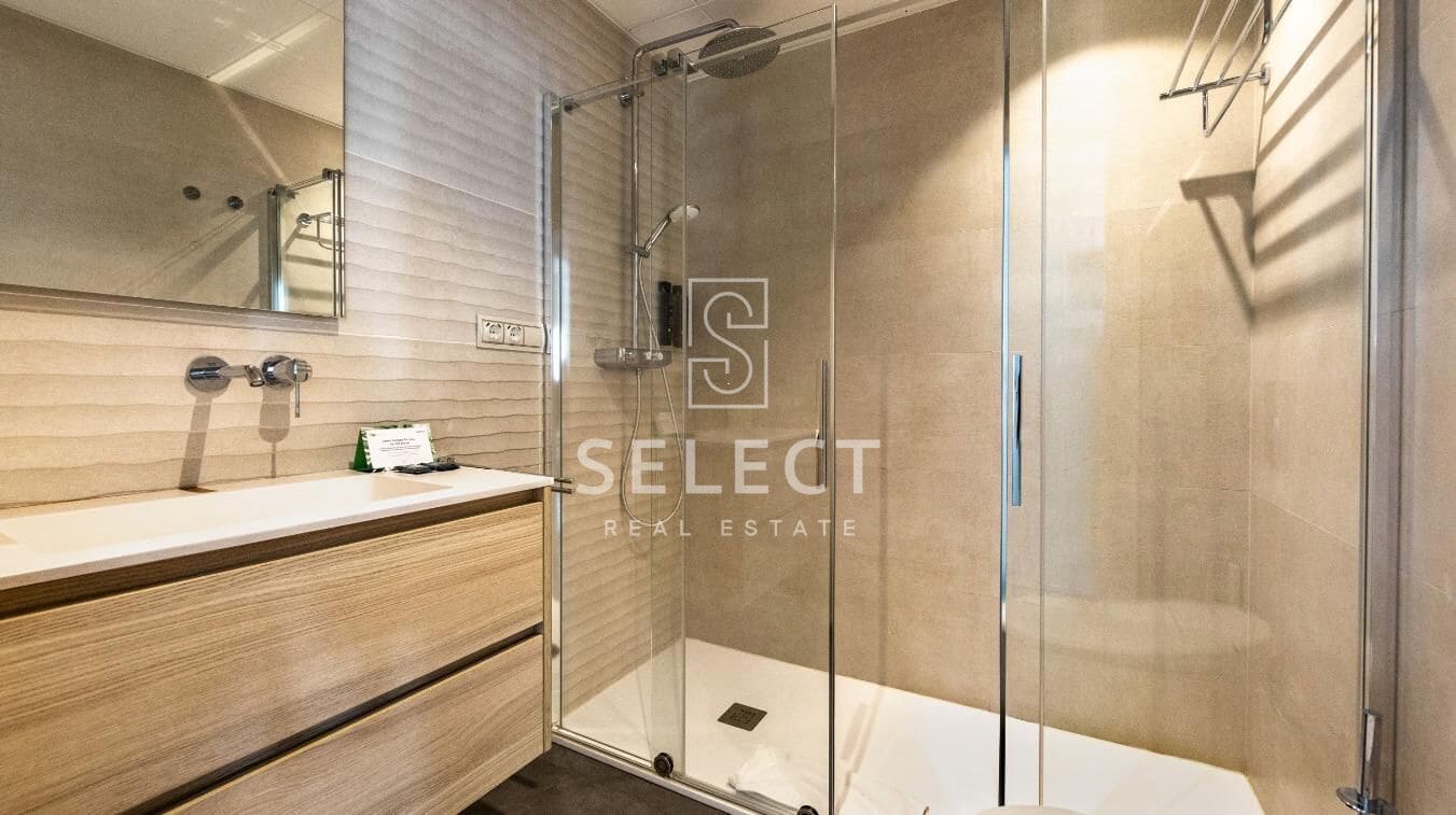 Apartamento de 2 habitaciones en Motril en venta con piscina garaje - 288.000 € (Ref: 9903951)
