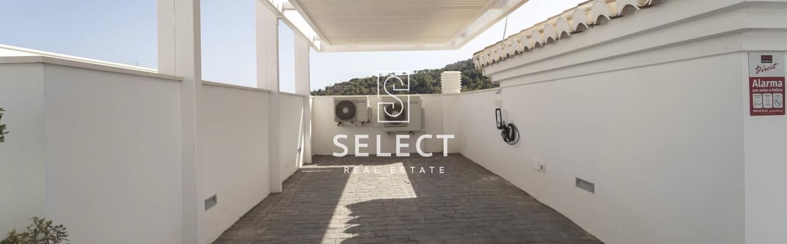 3 bedroom Terraced Villa for sale in La Herradura with pool - € 670,000 (Ref: 9938220)