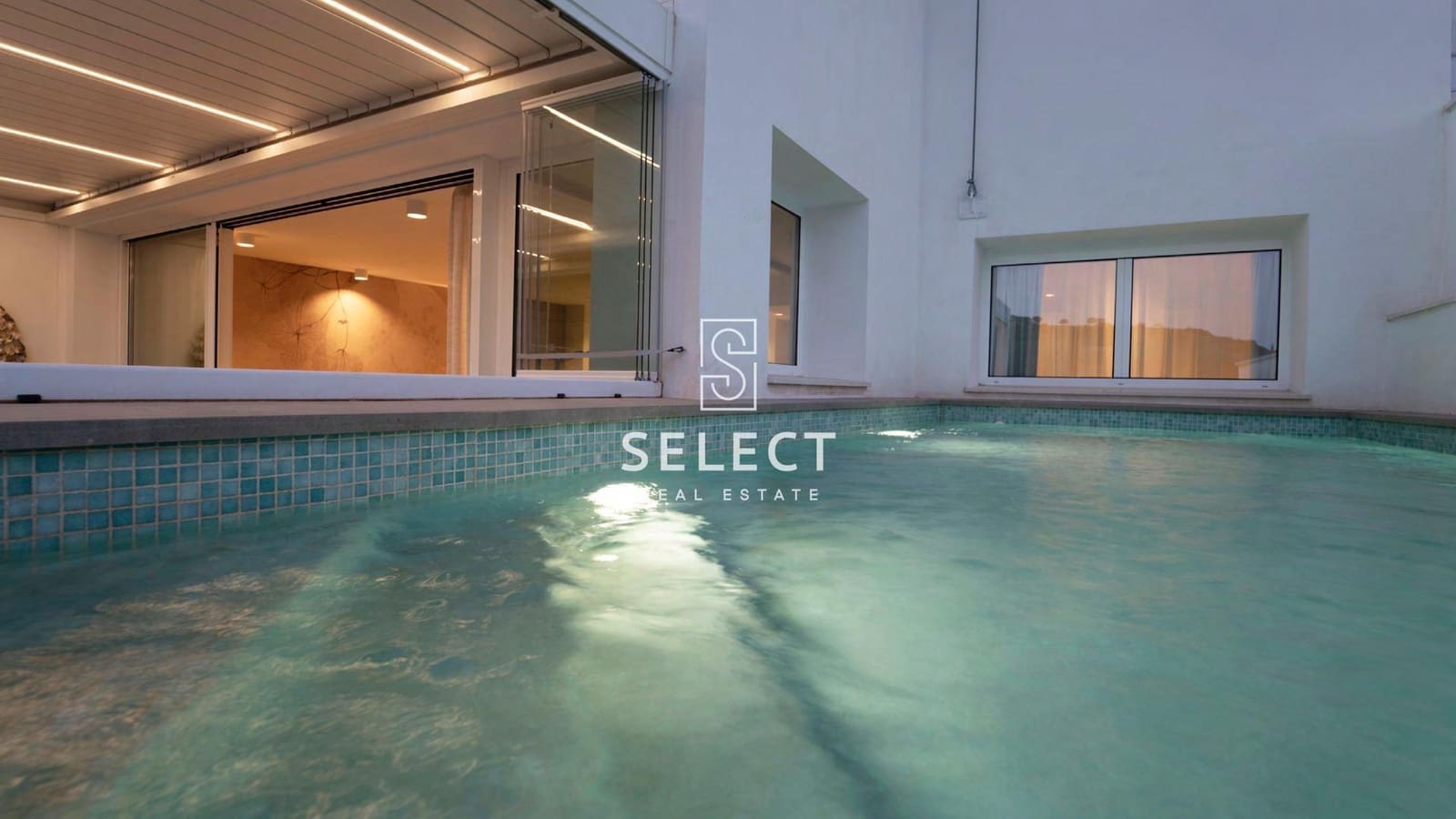 3 bedroom Terraced Villa for sale in La Herradura with pool - € 670,000 (Ref: 9938220)