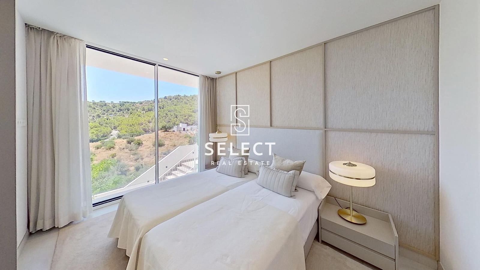 Chalet de 3 habitaciones en La Herradura en venta con piscina - 670.000 € (Ref: 9938220)
