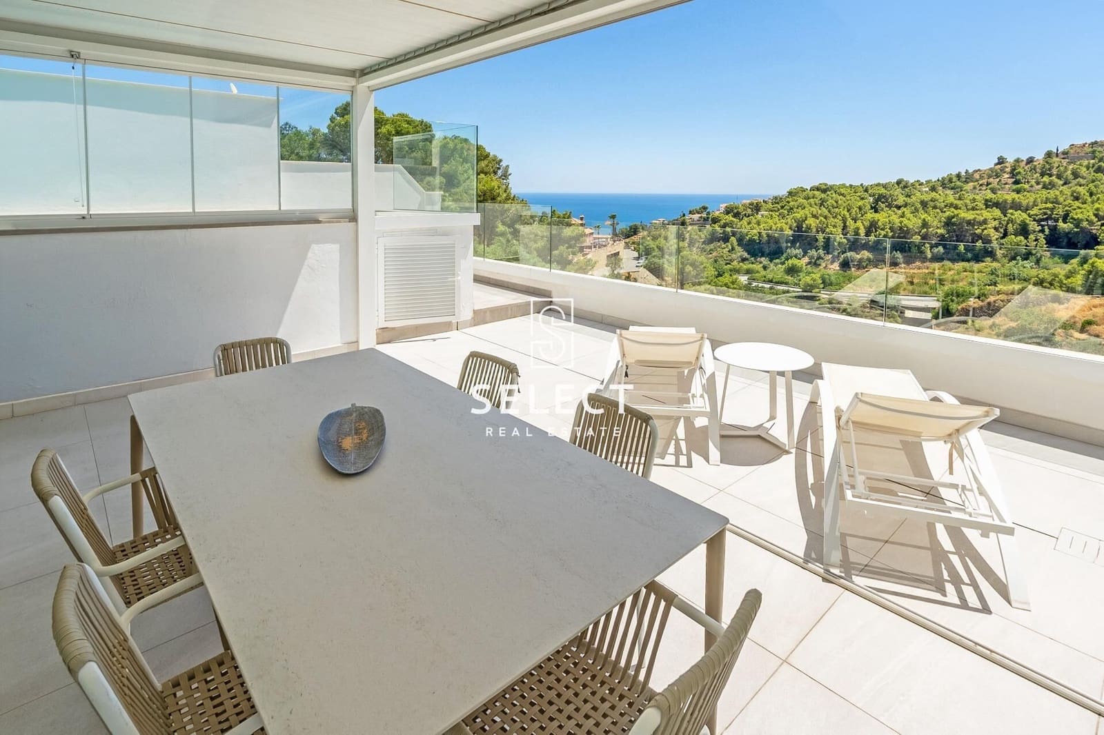Chalet de 3 habitaciones en La Herradura en venta con piscina - 670.000 € (Ref: 9938220)