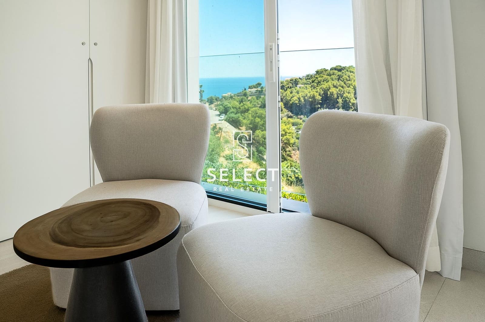 Chalet de 3 habitaciones en La Herradura en venta con piscina - 670.000 € (Ref: 9938220)