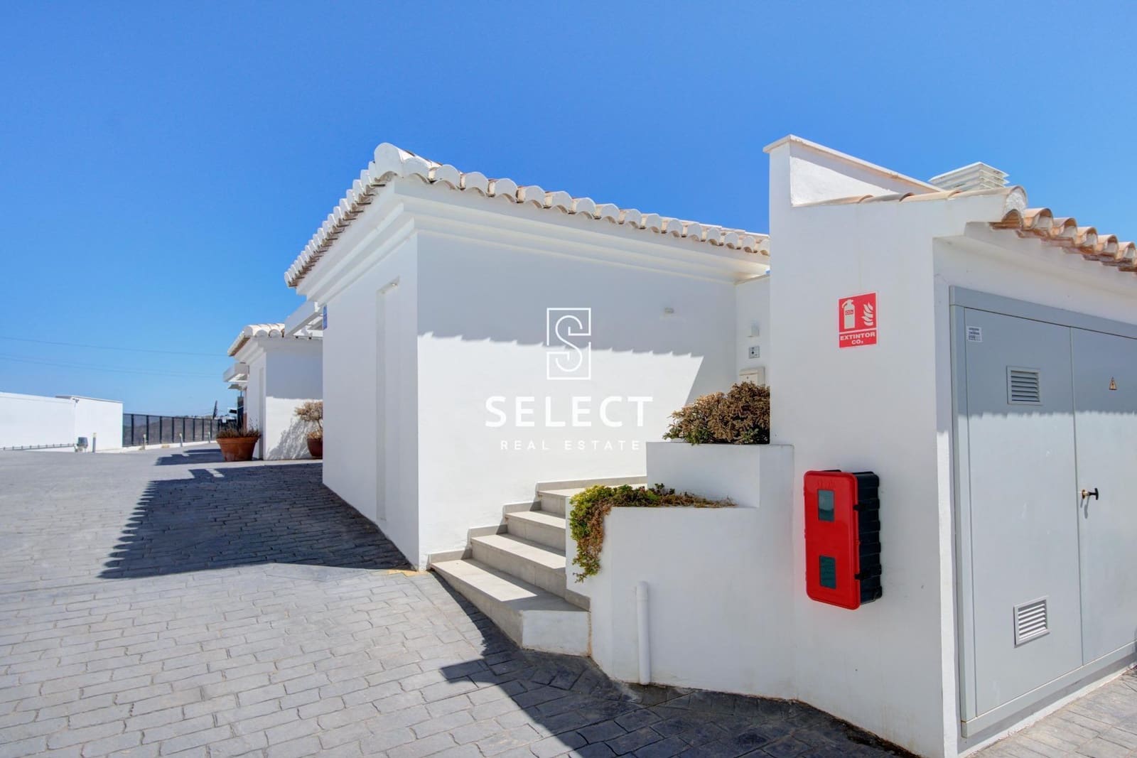 Chalet de 3 habitaciones en La Herradura en venta con piscina - 670.000 € (Ref: 9938220)