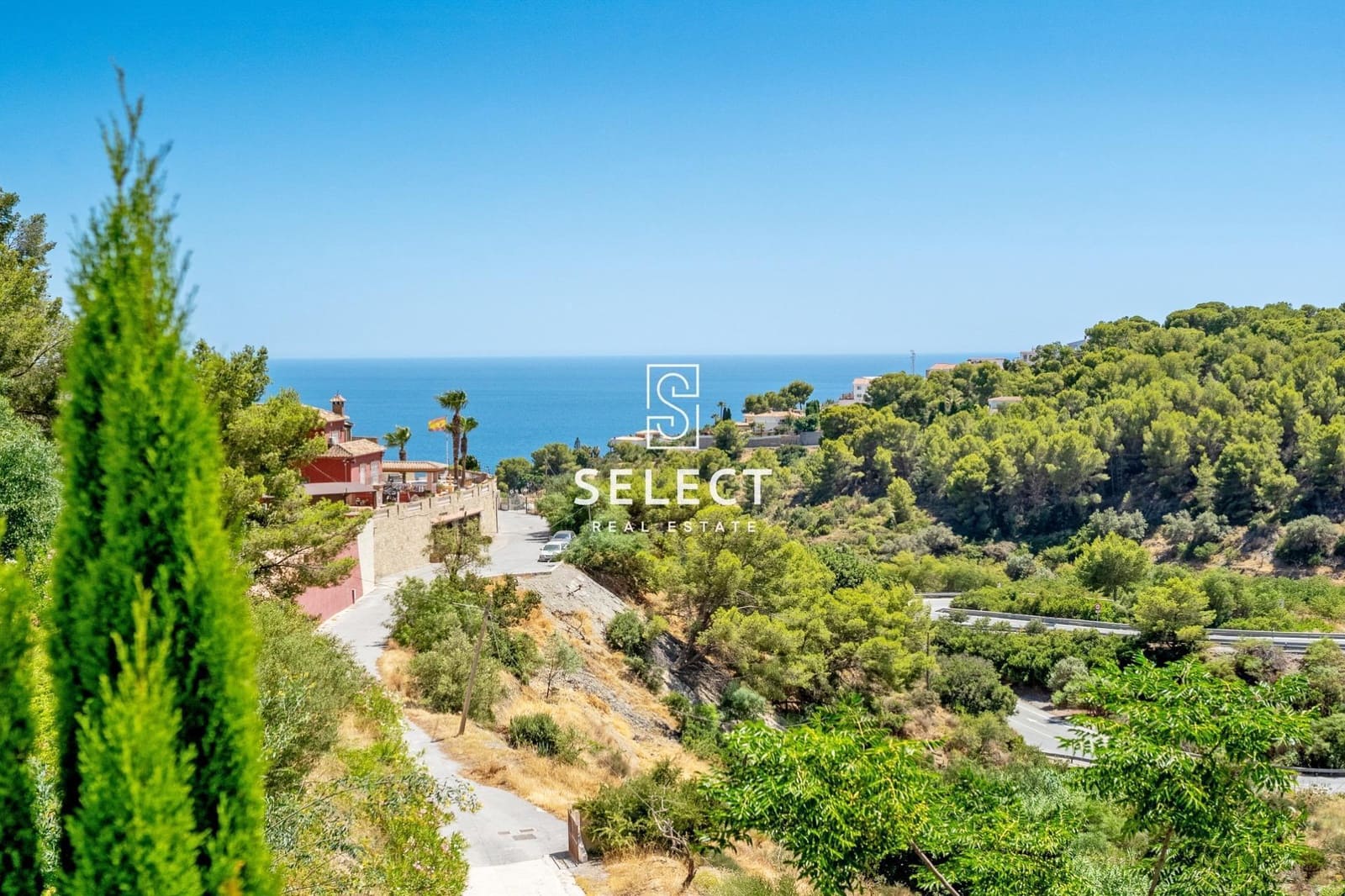 Chalet de 3 habitaciones en La Herradura en venta con piscina - 670.000 € (Ref: 9938220)