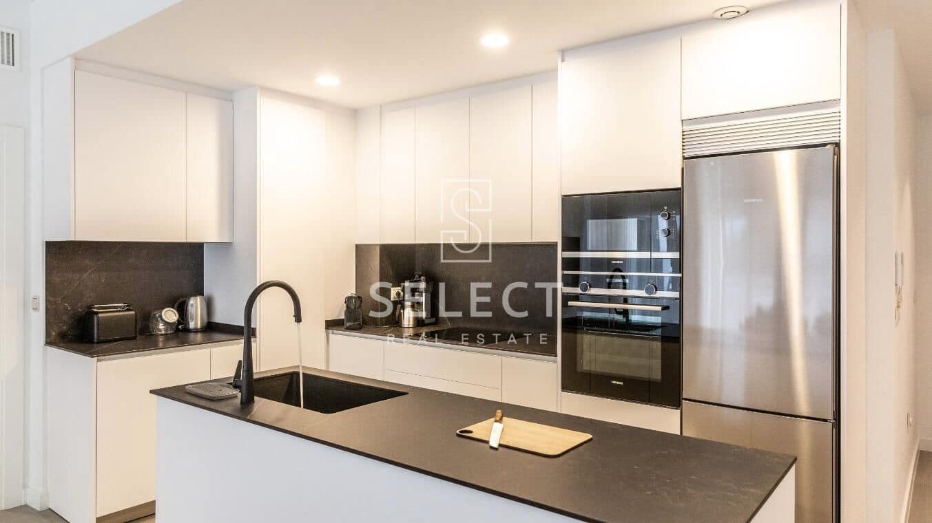 2 soverom Leilighet til salgs i Motril med svømmebasseng garasje - € 372 000 (Ref: 9973338)