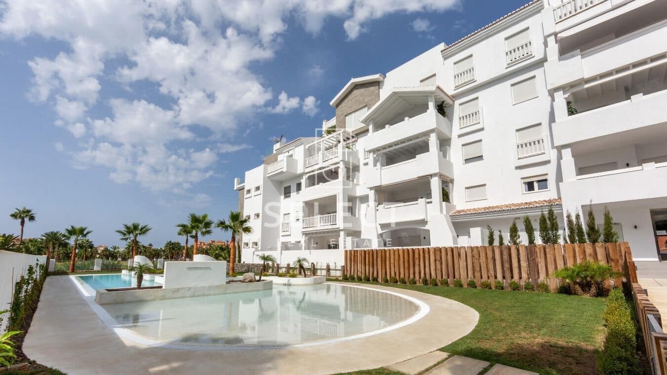 2 soverom Leilighet til salgs i Motril med svømmebasseng garasje - € 372 000 (Ref: 9973338)