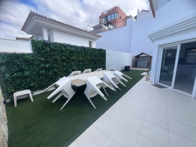 4 sovrum Villa till salu i Adeje - 1 800 000 € (Ref: 9357262)