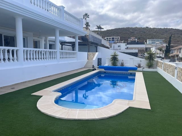 4 sovrum Villa till salu i Adeje - 1 800 000 € (Ref: 9357262)