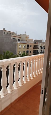 9 makuuhuone Rivitalo myytävänä paikassa Arona - 380 000 € (Ref: 9357263)