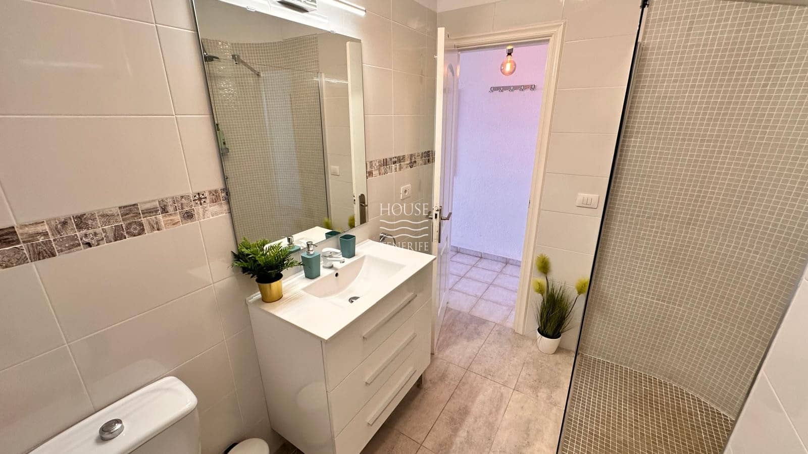 1 bedroom Apartment for sale in Adeje - € 350,000 (Ref: 9357265)