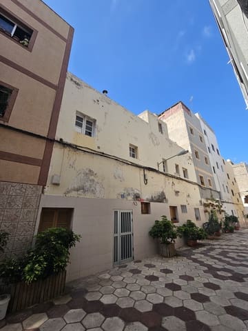 4 soveværelse Byhus til salg i Las Galletas, Arona - € 315.000 (Ref: 9357266)