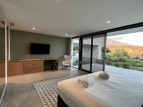 4 soveværelse Villa til salg i La Caleta Adeje - € 4.990.000 (Ref: 9357276)