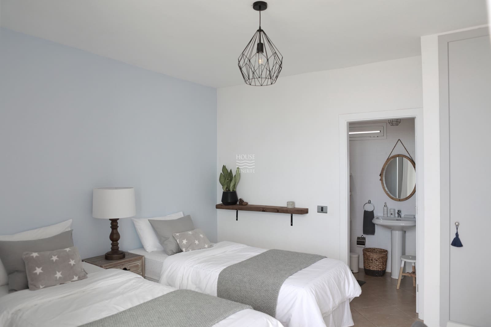 4 quarto Moradia em Banda para venda em San Eugenio - 950 000 € (Ref: 9357278)