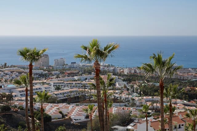 4 quarto Moradia em Banda para venda em San Eugenio, Adeje - 950 000 € (Ref: 9357278)