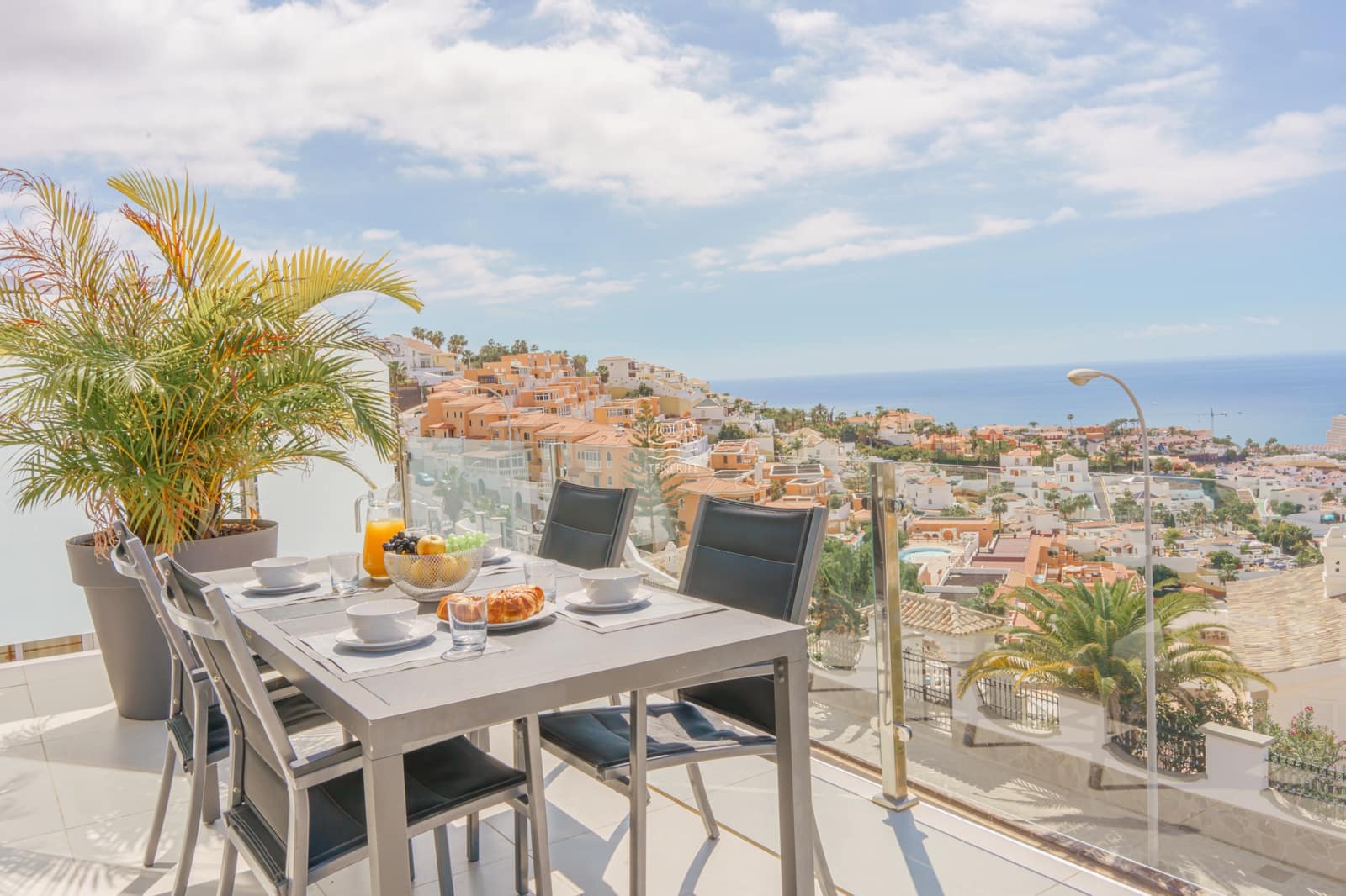 4 chambre Villa/Maison Mitoyenne à vendre à San Eugenio - 960 000 € (Ref: 9357281)