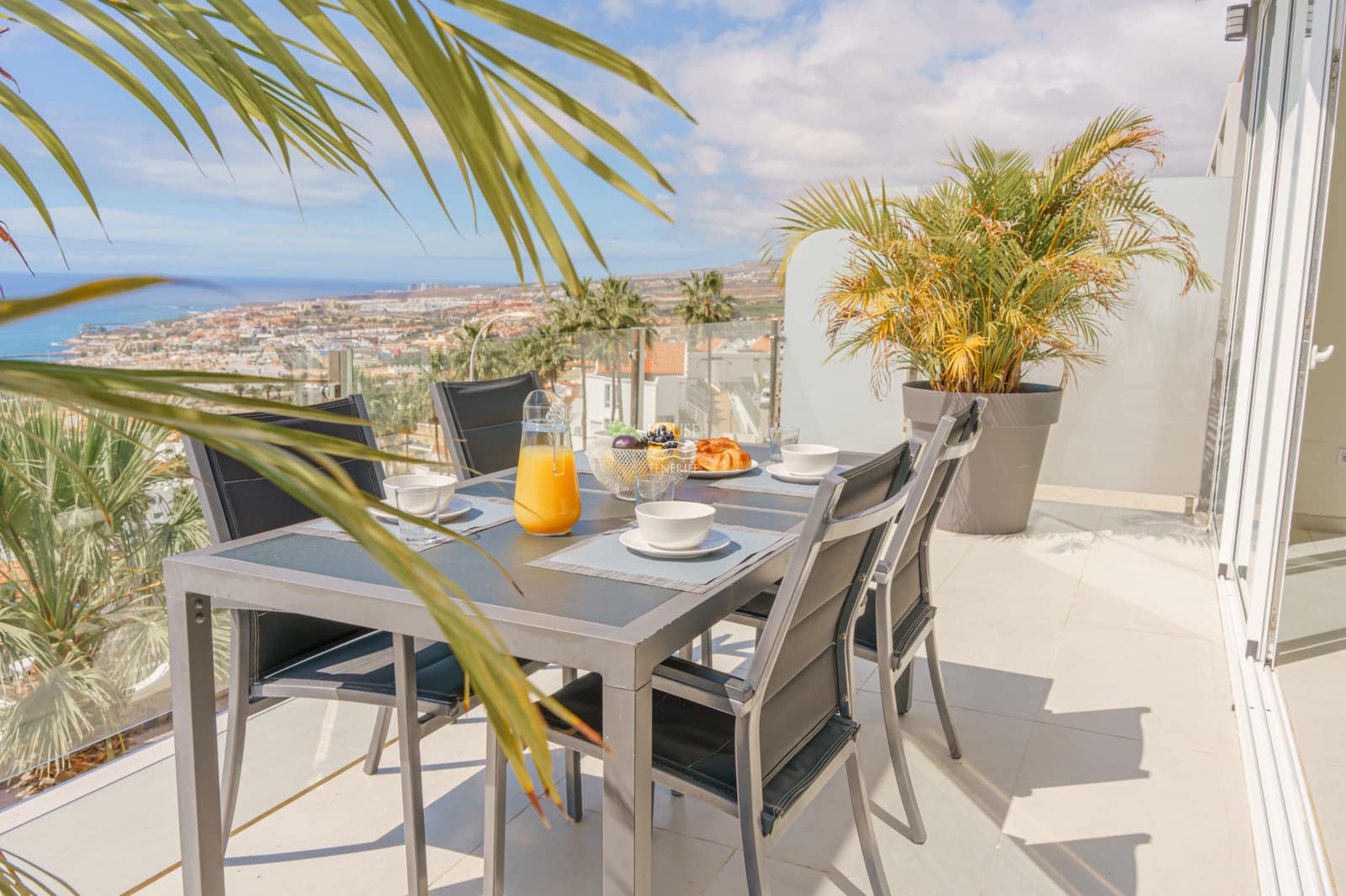 4 chambre Villa/Maison Mitoyenne à vendre à San Eugenio - 960 000 € (Ref: 9357281)