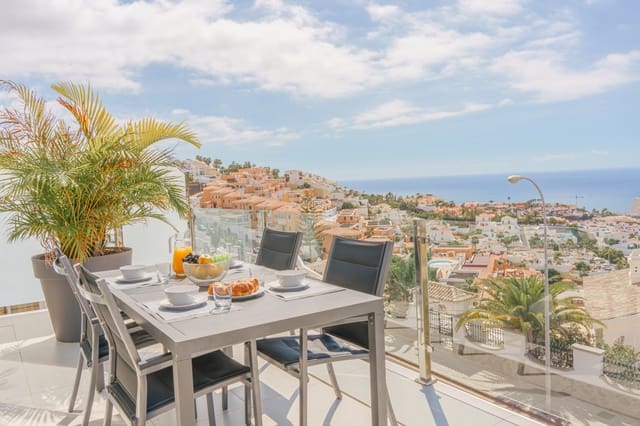 4 quarto Moradia em Banda para venda em San Eugenio, Adeje - 960 000 € (Ref: 9357281)