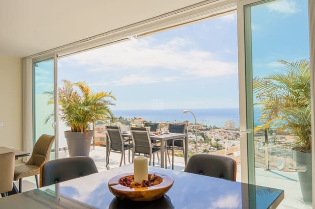 4 quarto Moradia em Banda para venda em San Eugenio, Adeje - 960 000 € (Ref: 9357281)