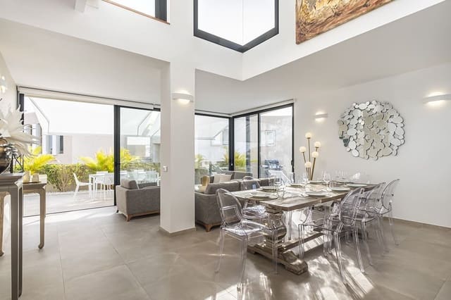 4 soverom Villa til salgs i La Caleta Adeje, Adeje med svømmebasseng - € 1 600 000 (Ref: 9357282)