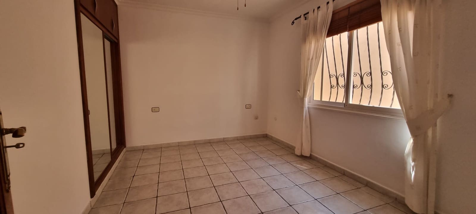 4 sovrum Villa till salu i Adeje - 1 200 000 € (Ref: 9357289)