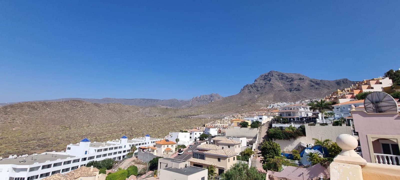 4 sovrum Villa till salu i Adeje - 1 200 000 € (Ref: 9357289)