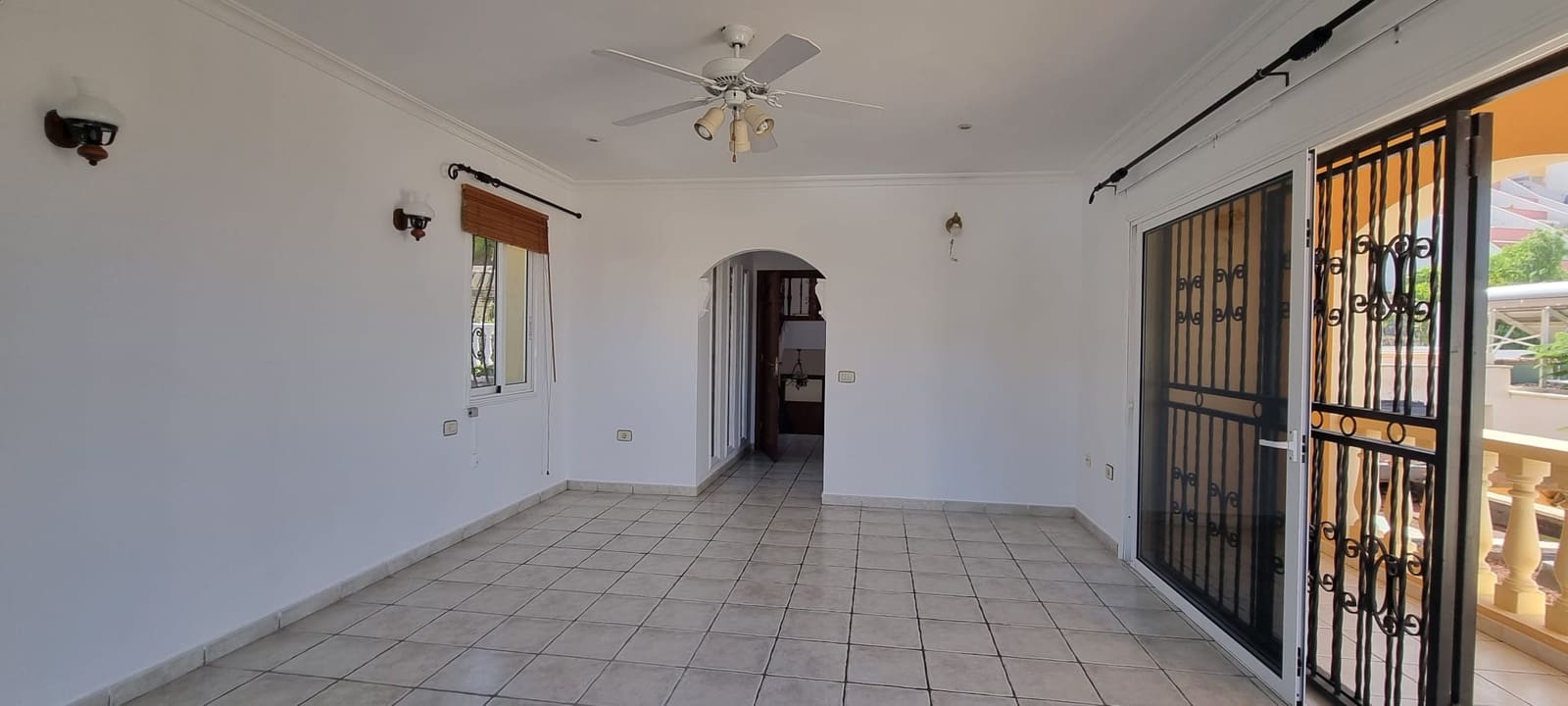 4 sovrum Villa till salu i Adeje - 1 200 000 € (Ref: 9357289)