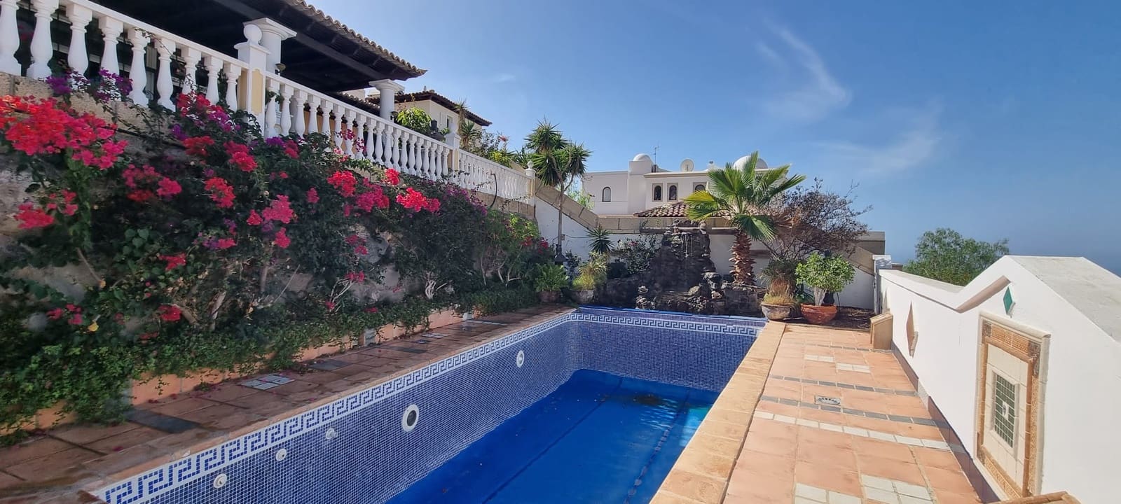 4 sovrum Villa till salu i Adeje - 1 200 000 € (Ref: 9357289)