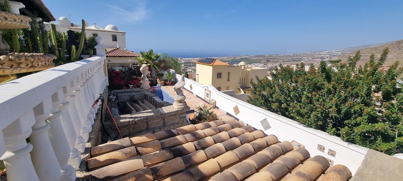 4 sovrum Villa till salu i Adeje - 1 200 000 € (Ref: 9357289)