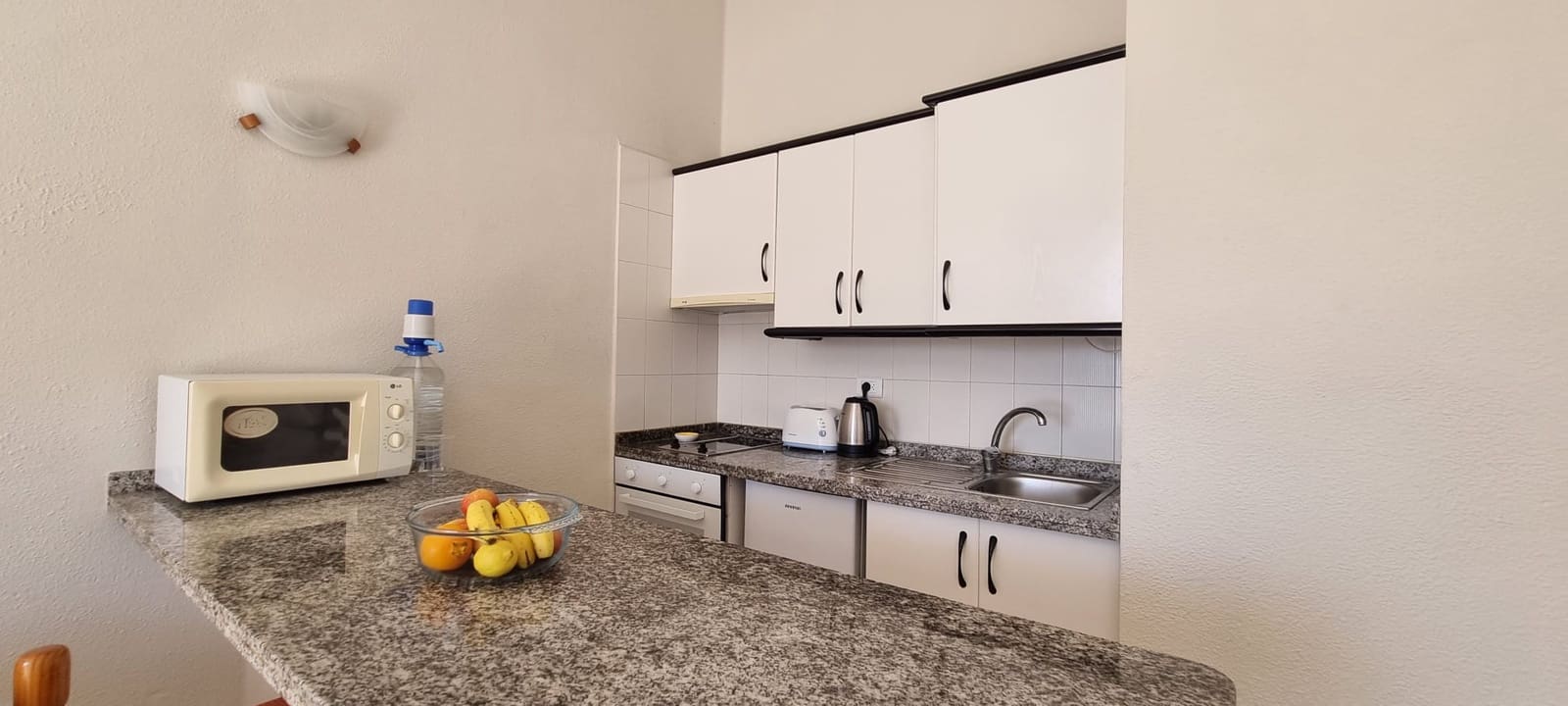 2 bedroom Apartment for sale in Adeje - € 220,000 (Ref: 9357295)