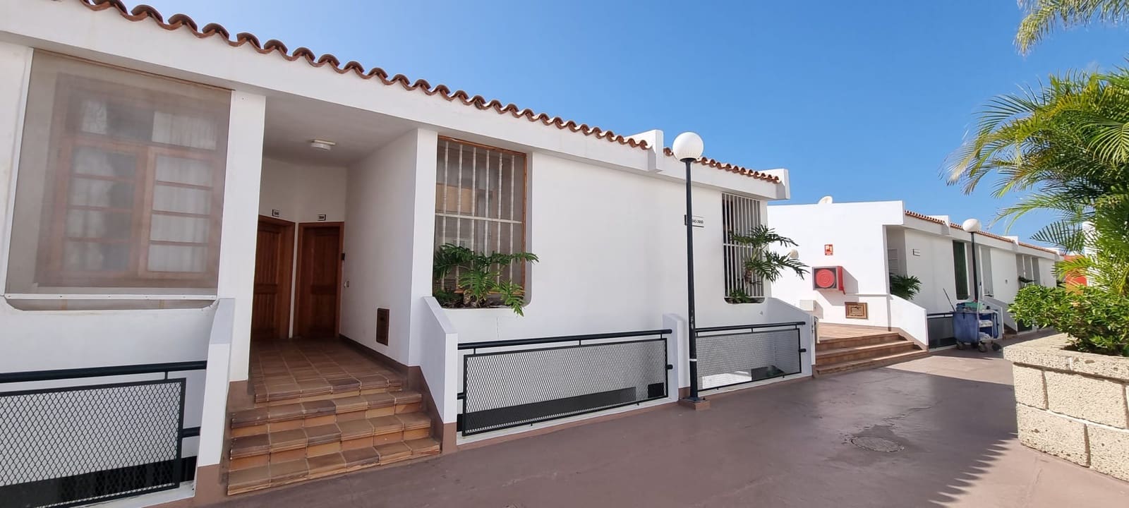 2 bedroom Apartment for sale in Adeje - € 220,000 (Ref: 9357295)