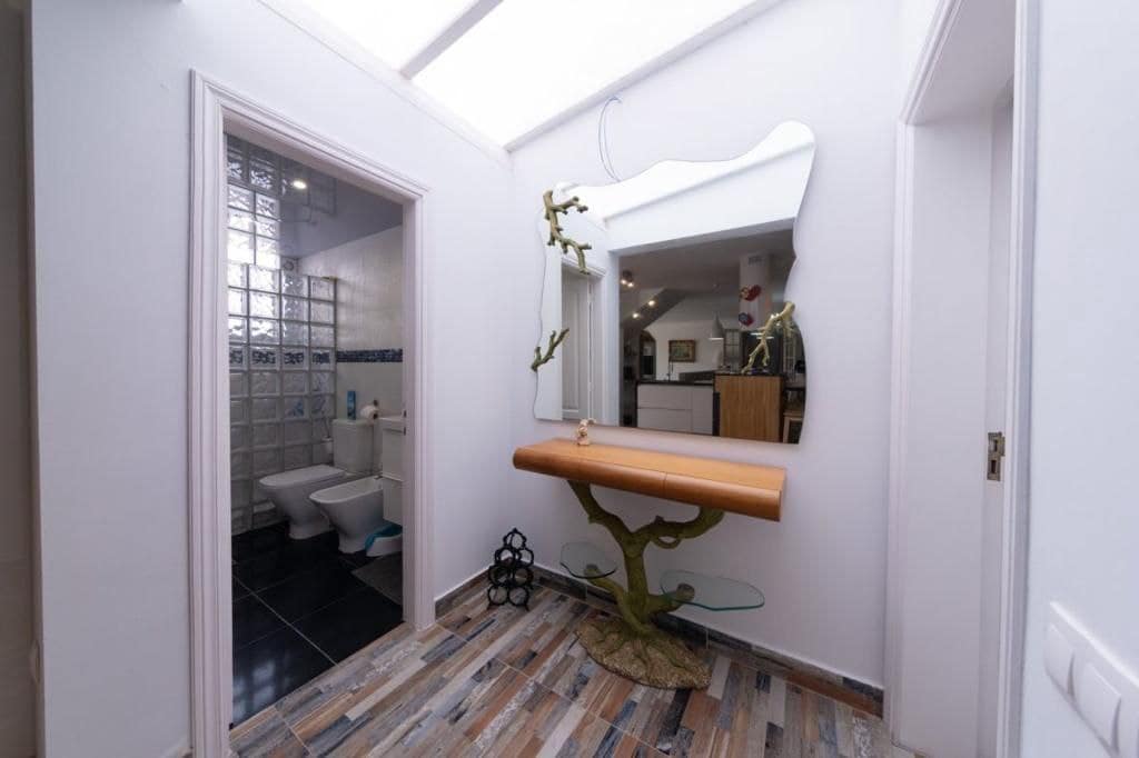 10 soverom Villa til salgs i Costa Adeje med svømmebasseng - € 1 550 000 (Ref: 9357297)