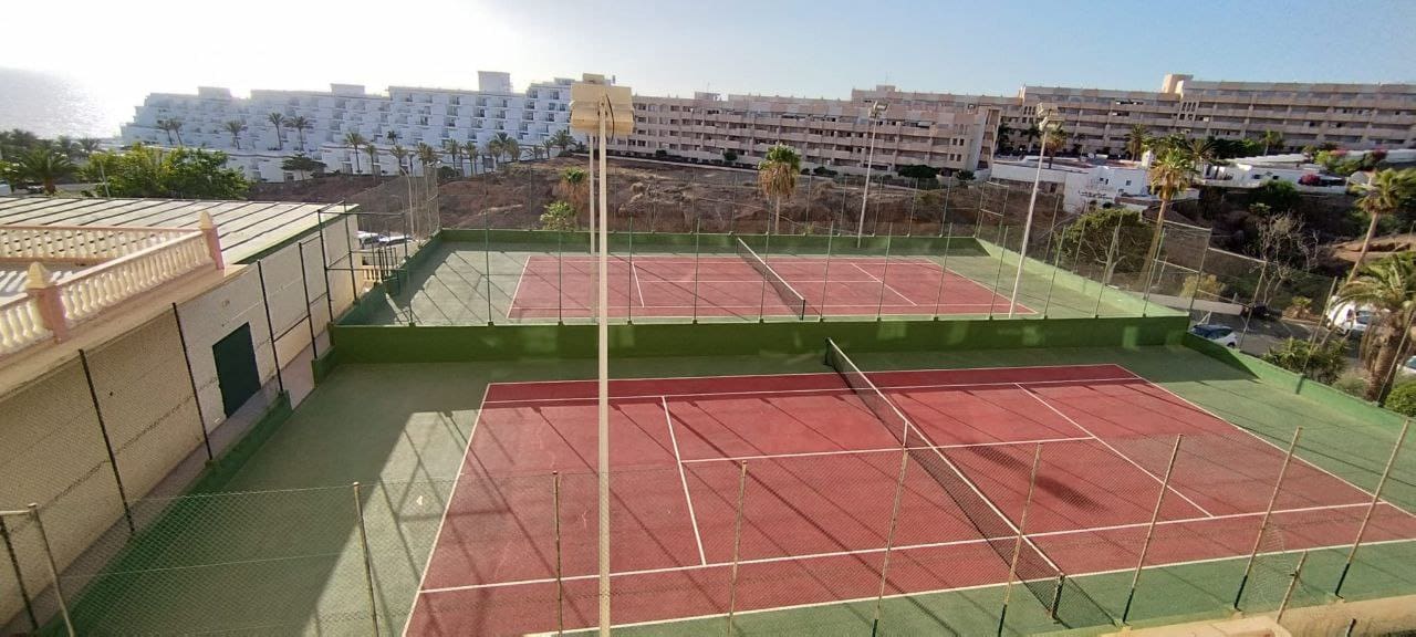 1 sovrum Lägenhet till salu i Costa Adeje med pool - 260 000 € (Ref: 9357299)