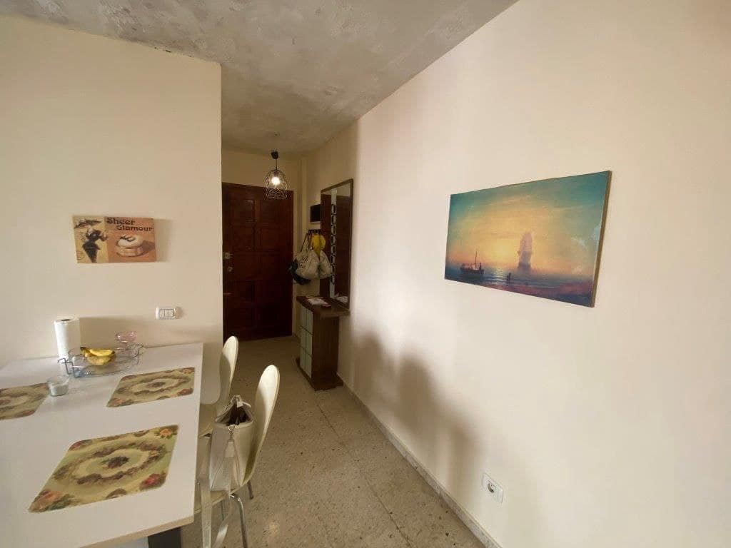 2 sovrum Lägenhet till salu i Los Cristianos med pool - 275 000 € (Ref: 9357300)