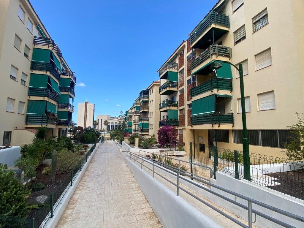 2 sovrum Lägenhet till salu i Los Cristianos med pool - 275 000 € (Ref: 9357300)