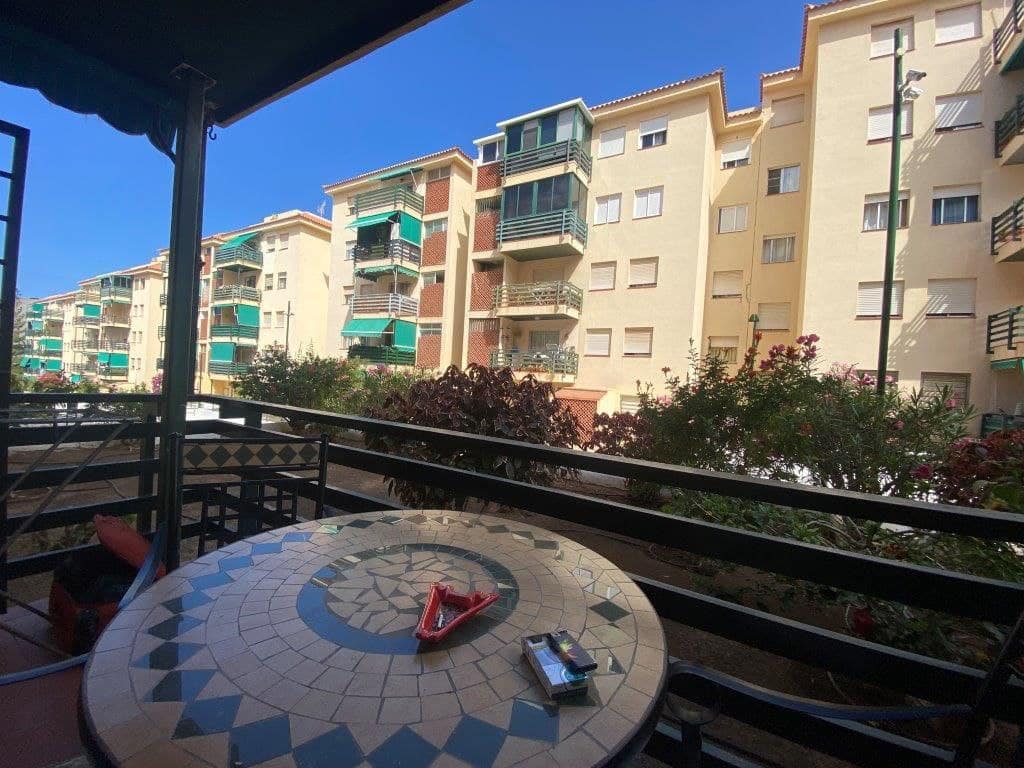 2 sovrum Lägenhet till salu i Los Cristianos med pool - 275 000 € (Ref: 9357300)