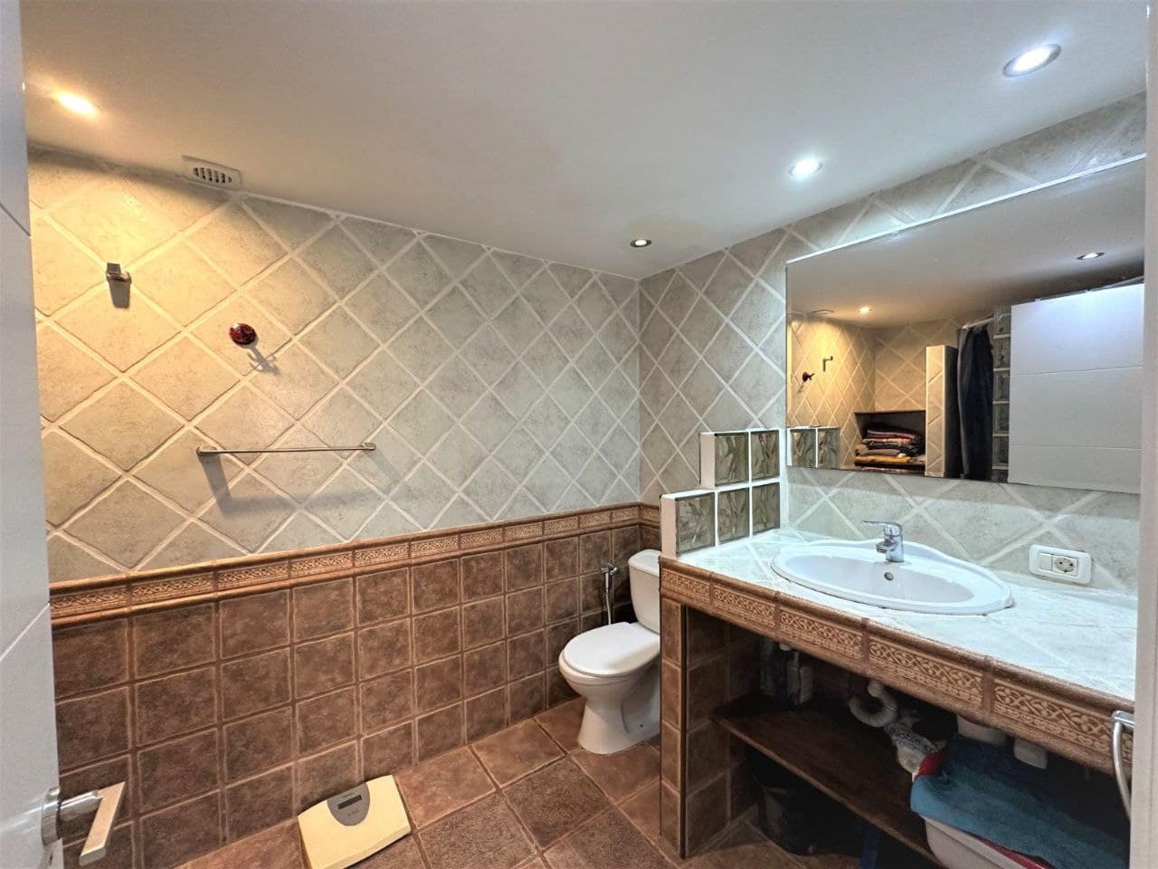 2 sovrum Lägenhet till salu i Los Cristianos med pool - 275 000 € (Ref: 9357300)