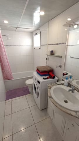 1 soveværelse Lejlighed til salg i Los Cristianos, Arona med swimmingpool - € 260.000 (Ref: 9357301)