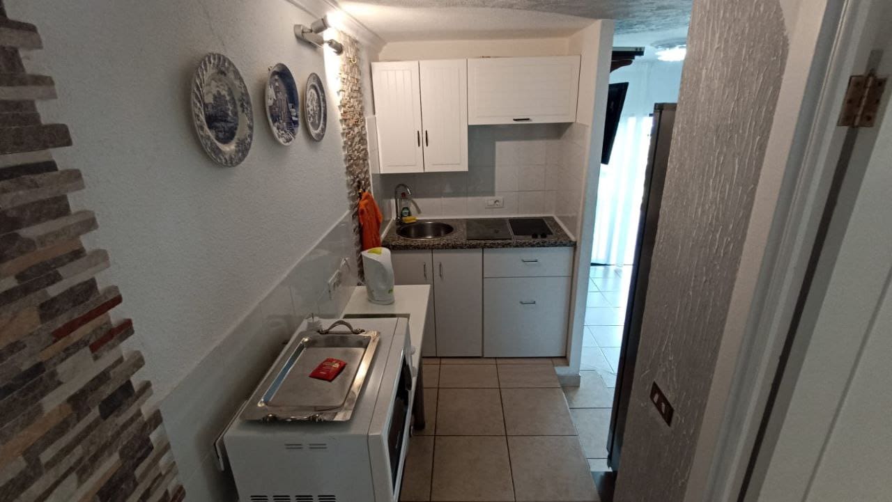 1 soverom Leilighet til salgs i Los Cristianos med svømmebasseng - € 260 000 (Ref: 9357301)