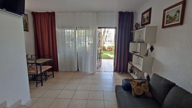 1 soveværelse Lejlighed til salg i Los Cristianos, Arona med swimmingpool - € 260.000 (Ref: 9357301)