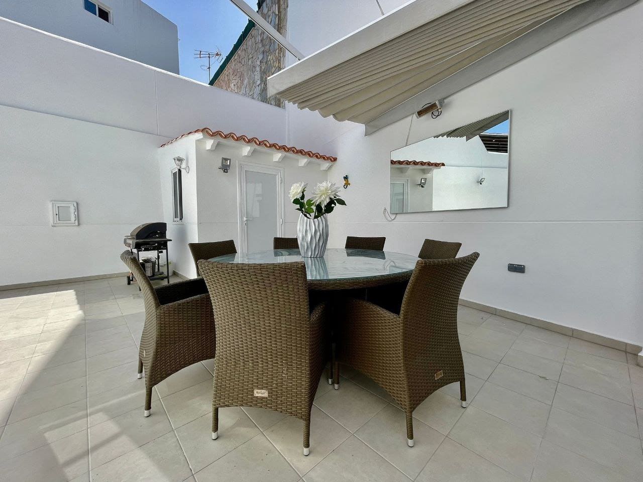 3 soverom Villa til salgs i San Eugenio - € 875 000 (Ref: 9357302)